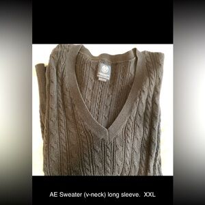 AE long sleeve sweater